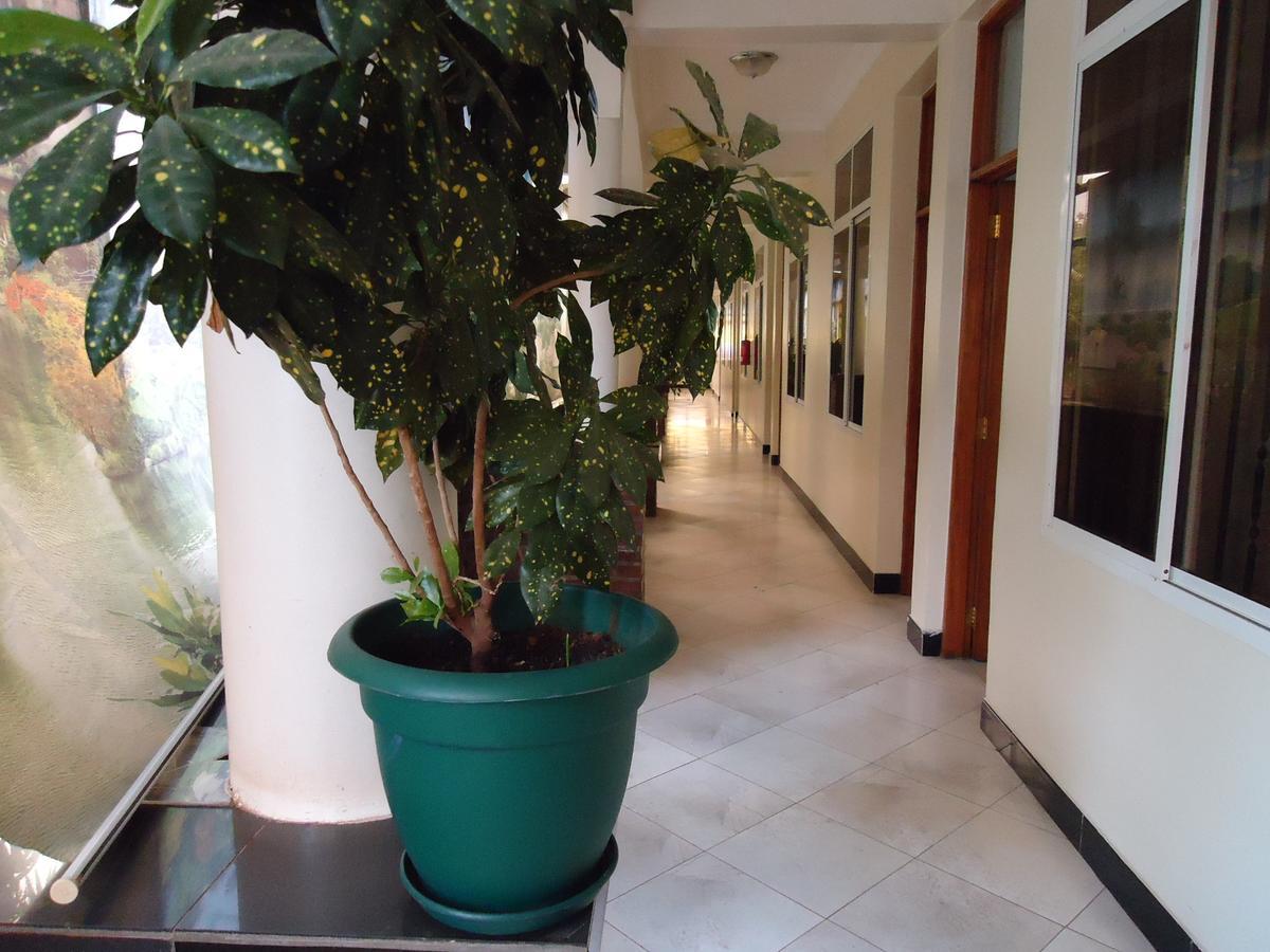 Snow View Hotel Boma la Ngombe Екстериор снимка