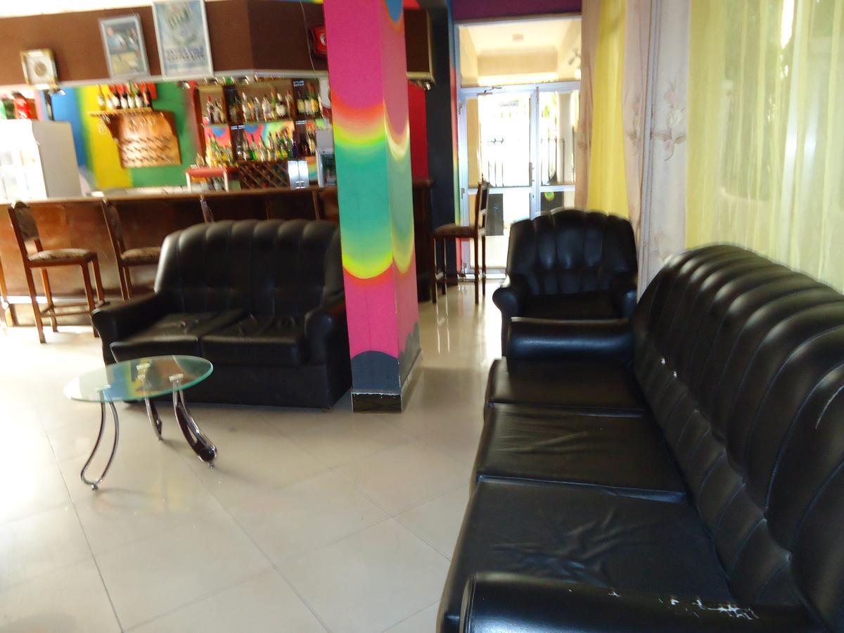 Snow View Hotel Boma la Ngombe Екстериор снимка