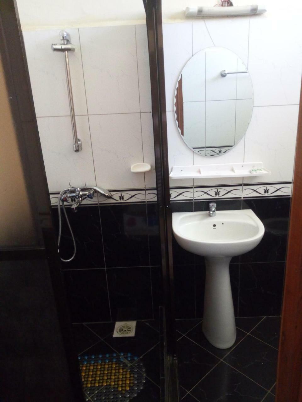 Snow View Hotel Boma la Ngombe Екстериор снимка